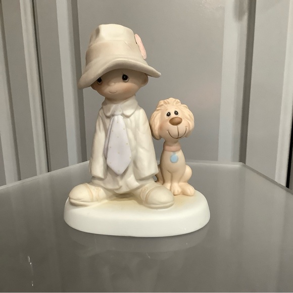 Adorable Figurine with Puppy Dogs - Picture 11 of 11